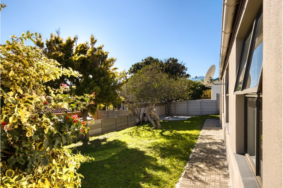 3 Bedroom Property for Sale in Mountainside Western Cape